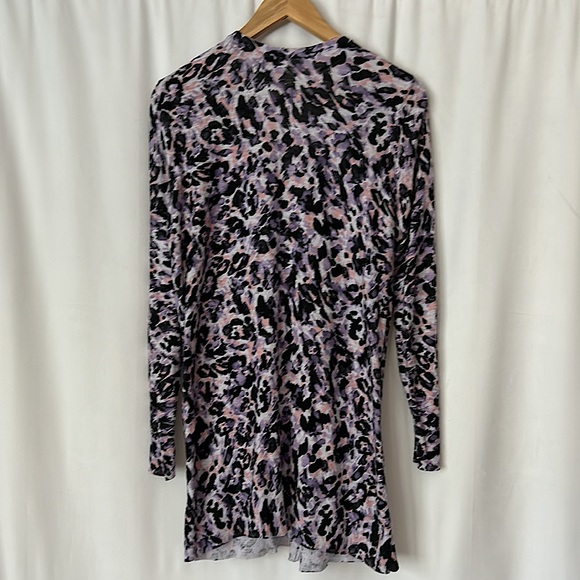 Torrid Purple Leopard Spotted Long Sleeve Button Duster Cardigan **Size 0** 🐆🐆 - Picture 2 of 4